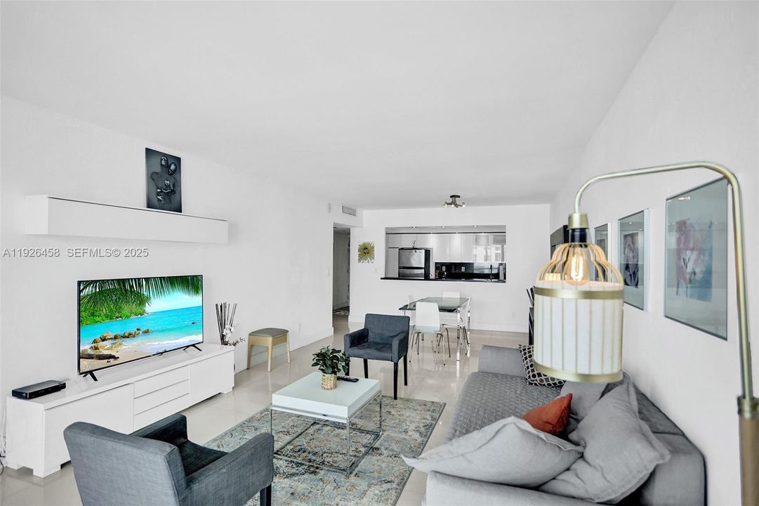 For Sale: $600,000 (2 beds, 2 baths, 1505 Square Feet)