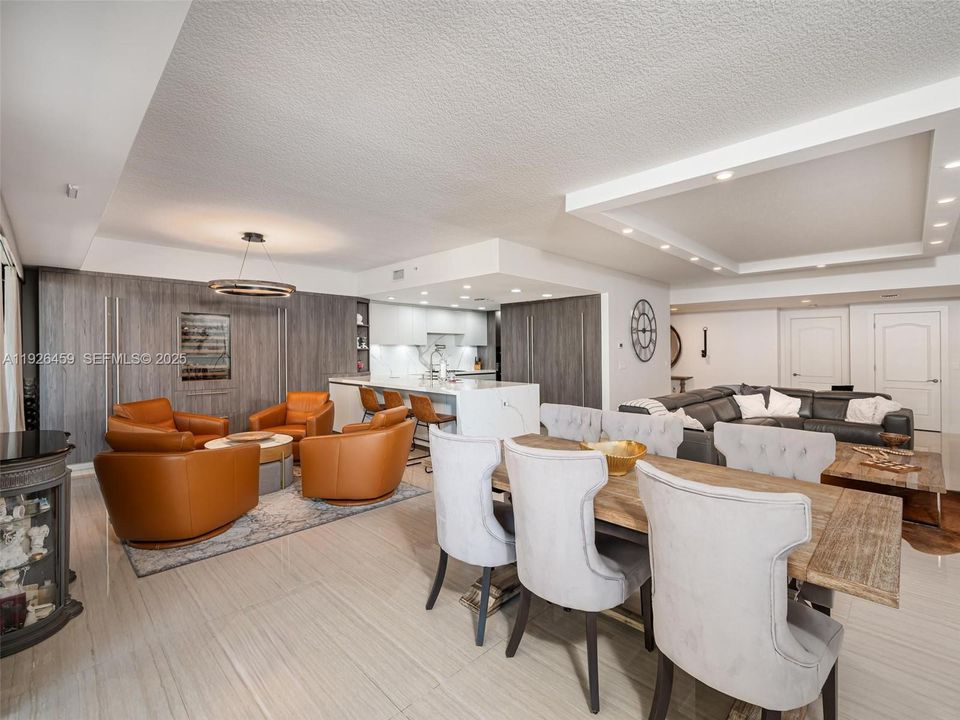 En Venta: $1,999,000 (3 camas, 2 baños, 3161 Pies cuadrados)