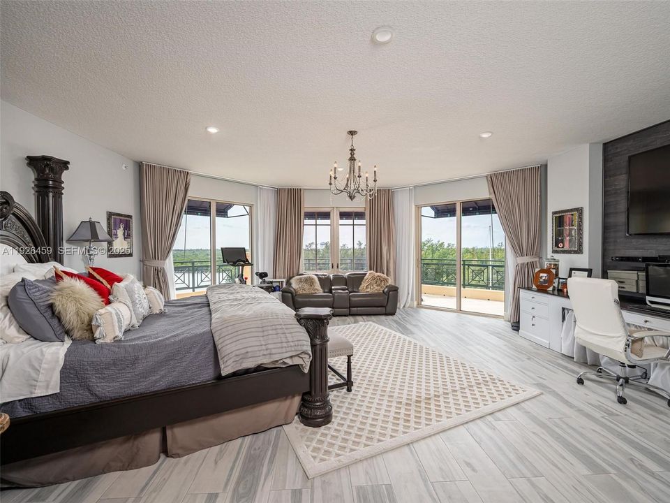 En Venta: $1,999,000 (3 camas, 2 baños, 3161 Pies cuadrados)