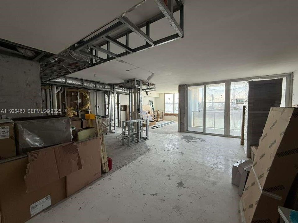 待售: $750,000 (2 贝兹, 2 浴室, 1220 平方英尺)