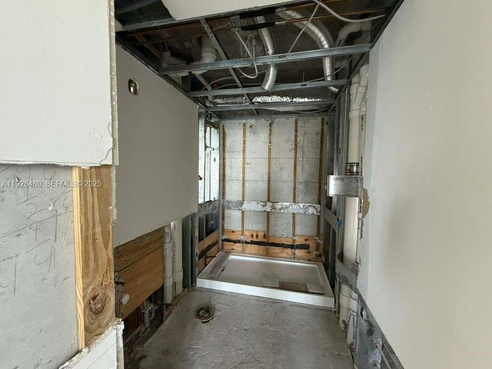 待售: $750,000 (2 贝兹, 2 浴室, 1220 平方英尺)