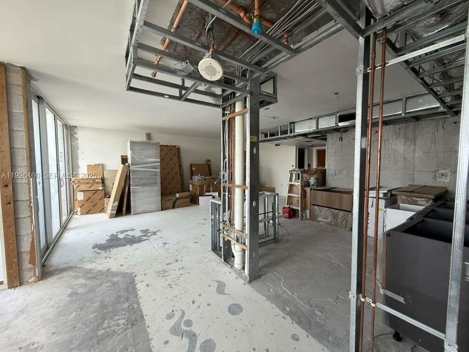 待售: $750,000 (2 贝兹, 2 浴室, 1220 平方英尺)