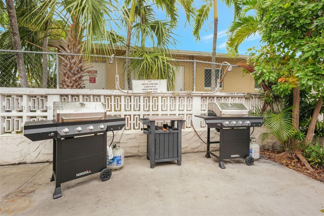 En Venta: $285,000 (2 camas, 2 baños, 940 Pies cuadrados)