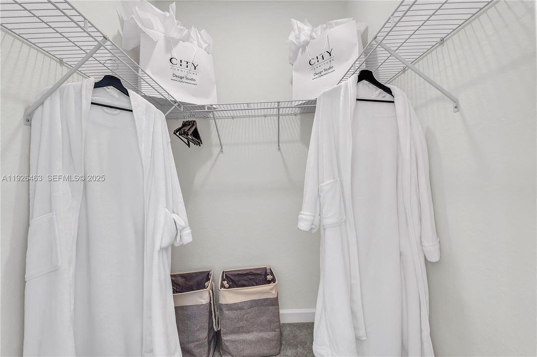 На продажу: $440,000 (3 спален, 2 ванн, 1393 Квадратных фут)