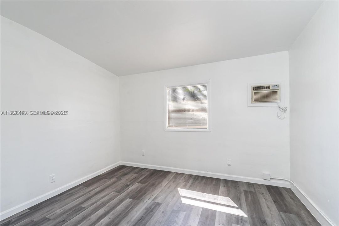 En Venta: $369,000 (3 camas, 1 baños, 1000 Pies cuadrados)