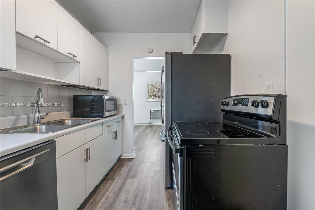 En Venta: $369,000 (3 camas, 1 baños, 1000 Pies cuadrados)