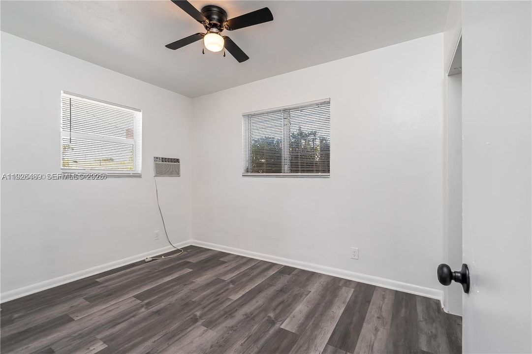 En Venta: $369,000 (3 camas, 1 baños, 1000 Pies cuadrados)