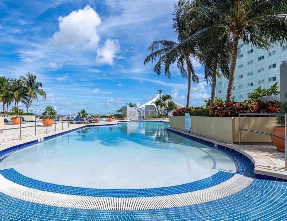 En Venta: $497,000 (1 camas, 1 baños, 806 Pies cuadrados)