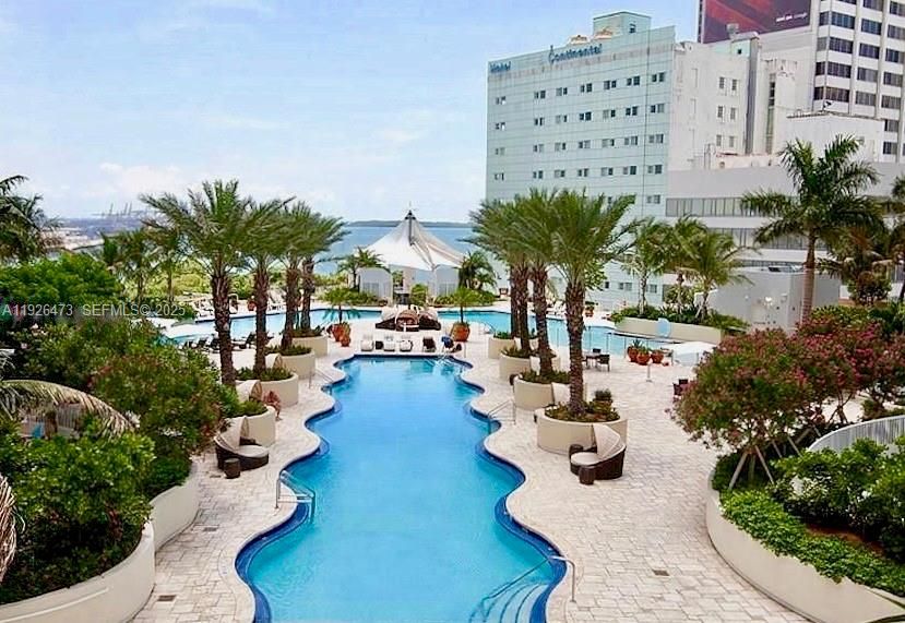 En Venta: $497,000 (1 camas, 1 baños, 806 Pies cuadrados)