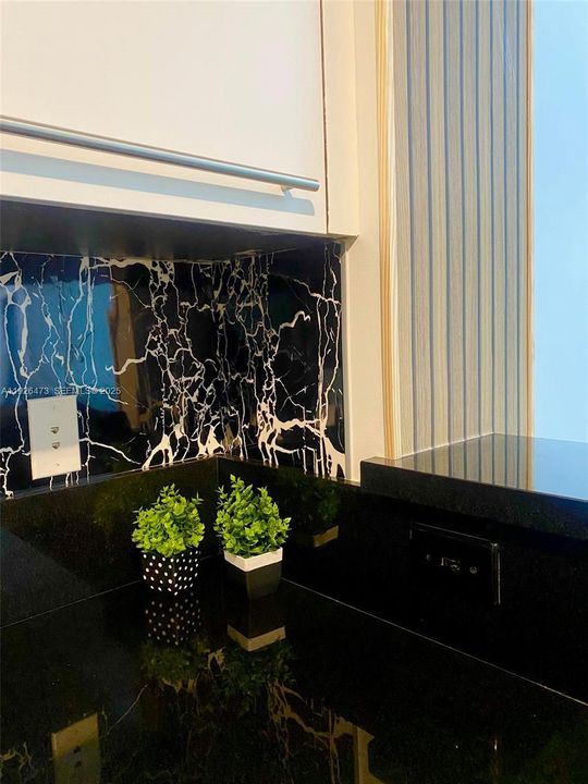 En Venta: $497,000 (1 camas, 1 baños, 806 Pies cuadrados)