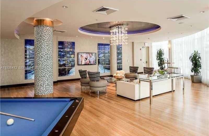 En Venta: $497,000 (1 camas, 1 baños, 806 Pies cuadrados)