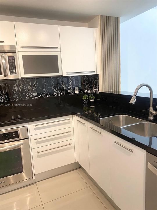 En Venta: $497,000 (1 camas, 1 baños, 806 Pies cuadrados)