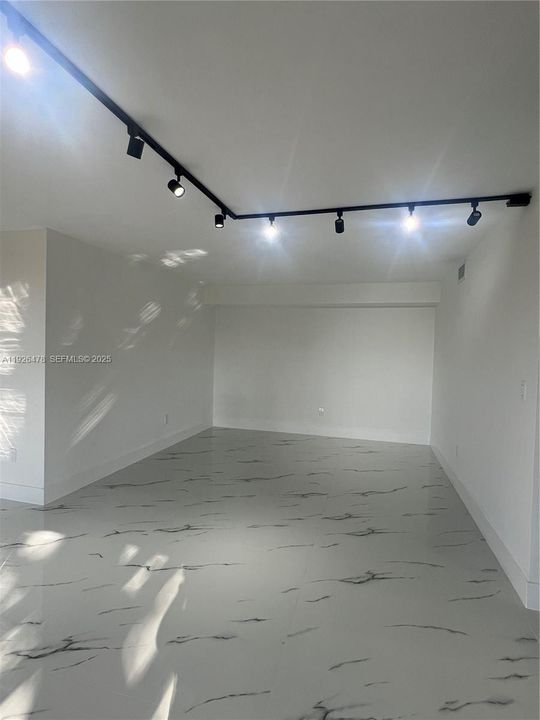 На продажу: $475,000 (2 спален, 2 ванн, 1345 Квадратных фут)