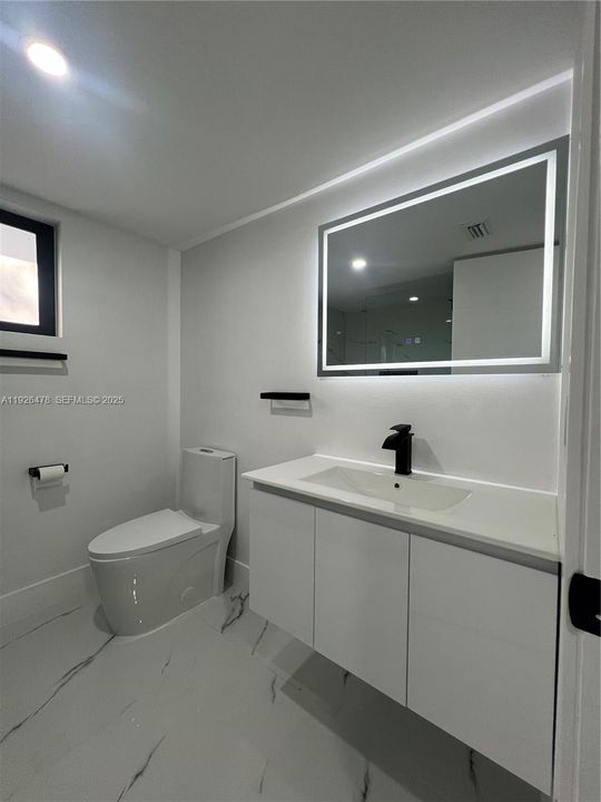 На продажу: $475,000 (2 спален, 2 ванн, 1345 Квадратных фут)