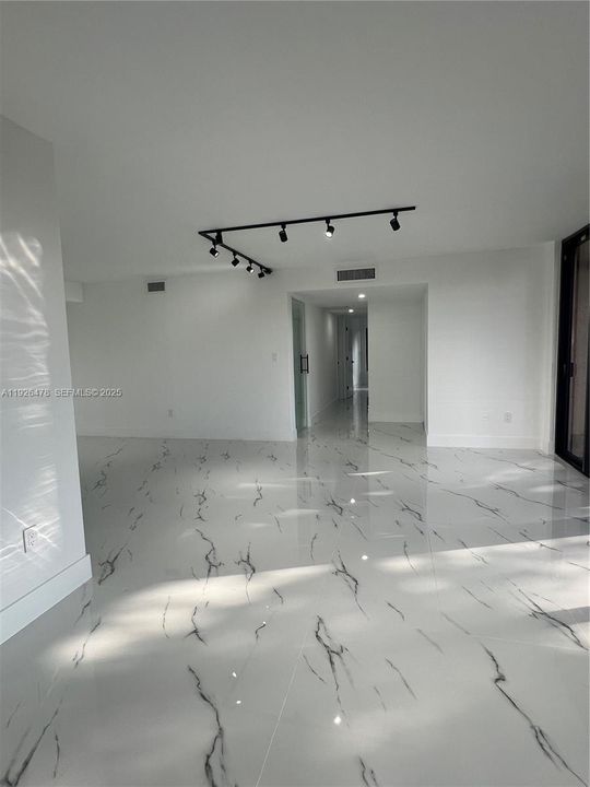 На продажу: $475,000 (2 спален, 2 ванн, 1345 Квадратных фут)