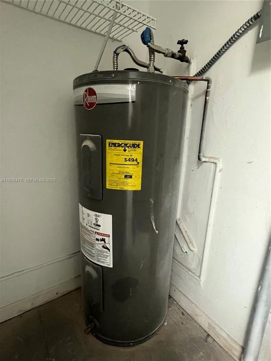 На продажу: $475,000 (2 спален, 2 ванн, 1345 Квадратных фут)