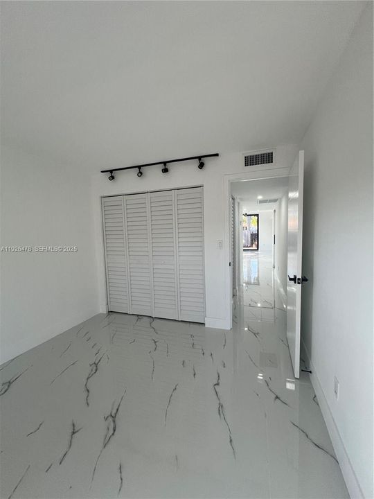 На продажу: $475,000 (2 спален, 2 ванн, 1345 Квадратных фут)