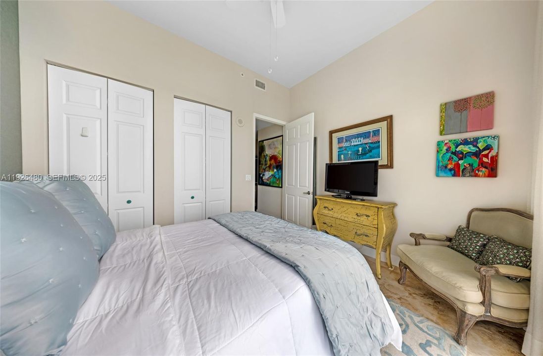 For Sale: $1,995,000 (3 beds, 2 baths, 1940 Square Feet)