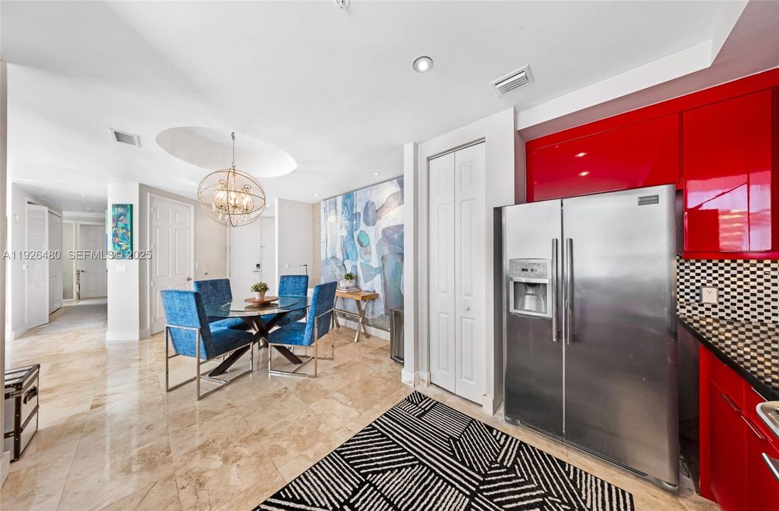 For Sale: $1,995,000 (3 beds, 2 baths, 1940 Square Feet)