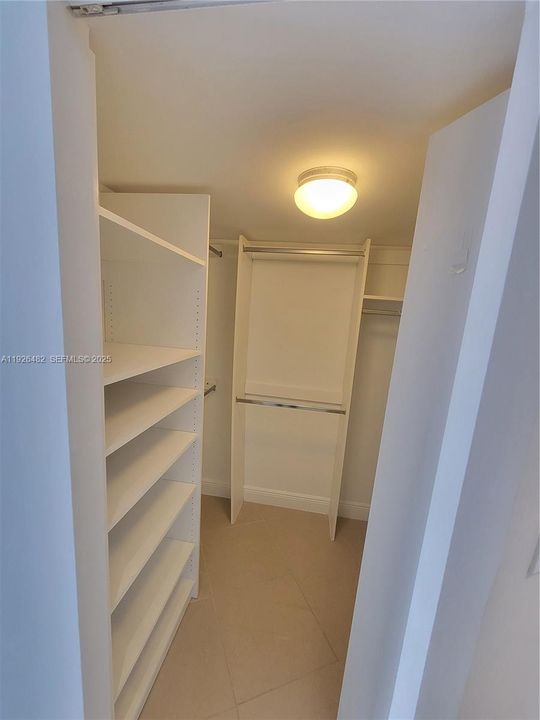 For Rent: $2,500 (2 beds, 2 baths, 1083 Square Feet)