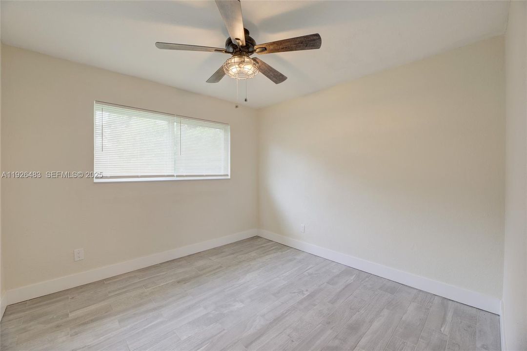 For Rent: $3,999 (3 beds, 2 baths, 1654 Square Feet)