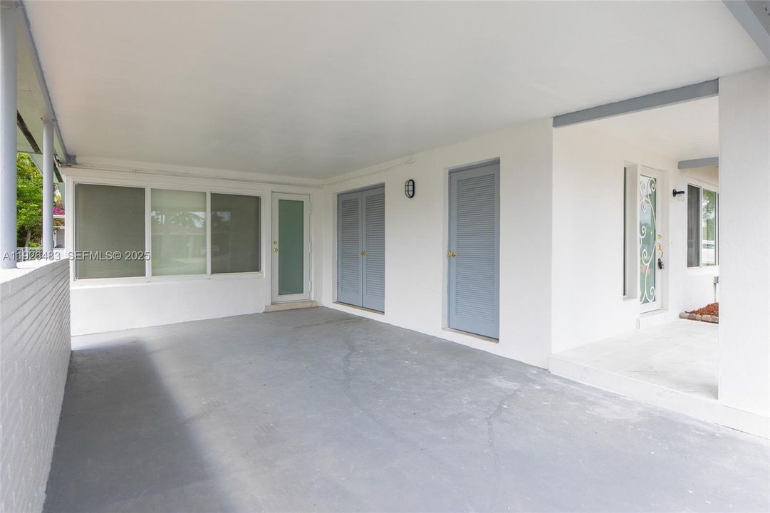 For Rent: $3,999 (3 beds, 2 baths, 1654 Square Feet)