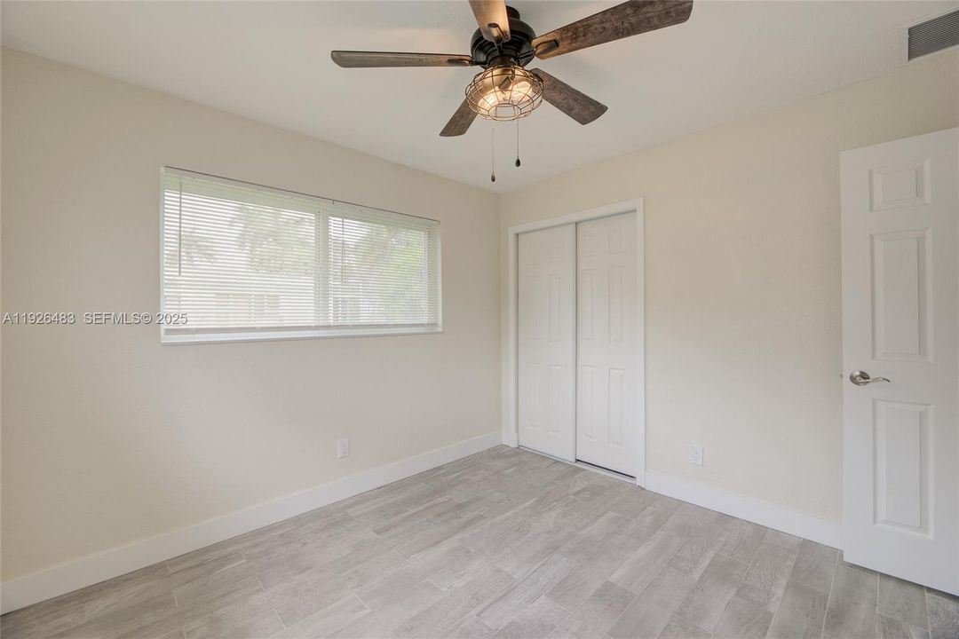 For Rent: $3,999 (3 beds, 2 baths, 1654 Square Feet)