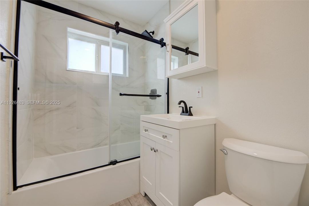 For Rent: $3,999 (3 beds, 2 baths, 1654 Square Feet)