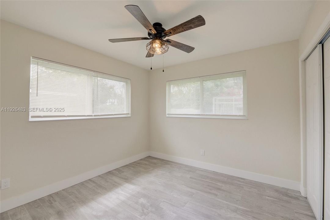 For Rent: $3,999 (3 beds, 2 baths, 1654 Square Feet)