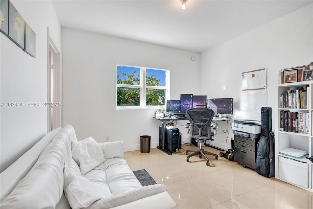 待售: $450,000 (3 贝兹, 3 浴室, 2048 平方英尺)