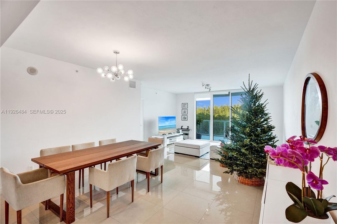 待售: $450,000 (3 贝兹, 3 浴室, 2048 平方英尺)