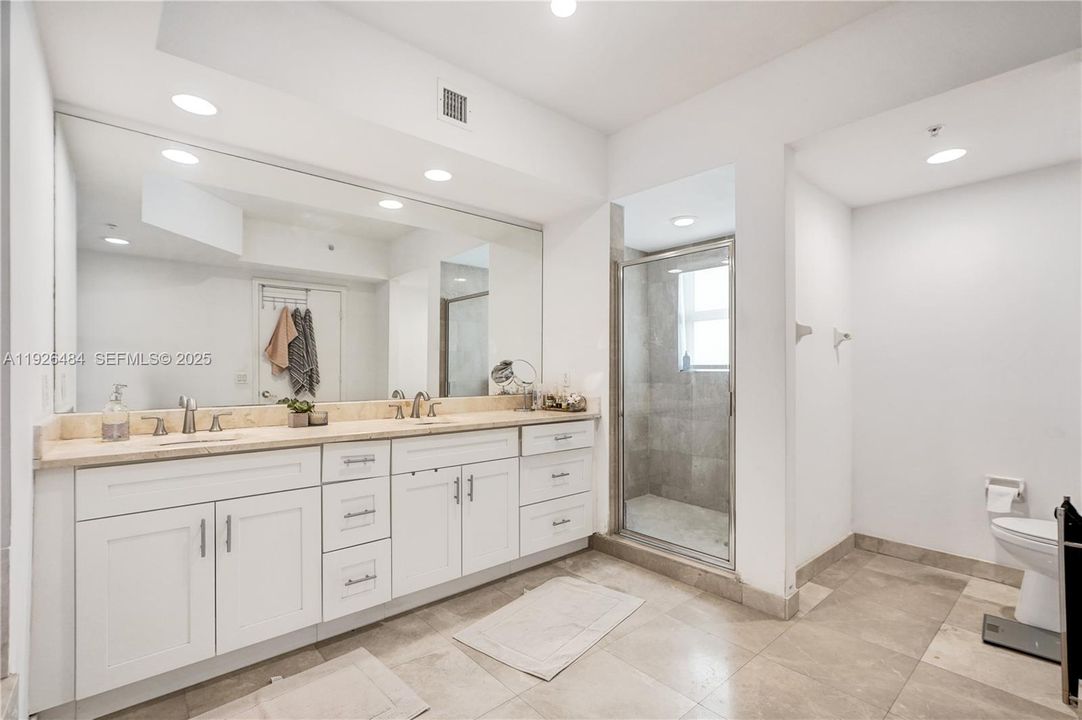 待售: $450,000 (3 贝兹, 3 浴室, 2048 平方英尺)