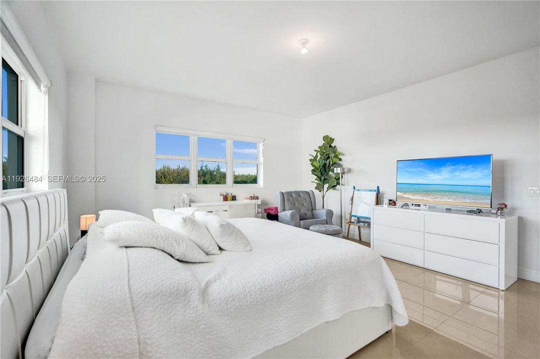 待售: $450,000 (3 贝兹, 3 浴室, 2048 平方英尺)