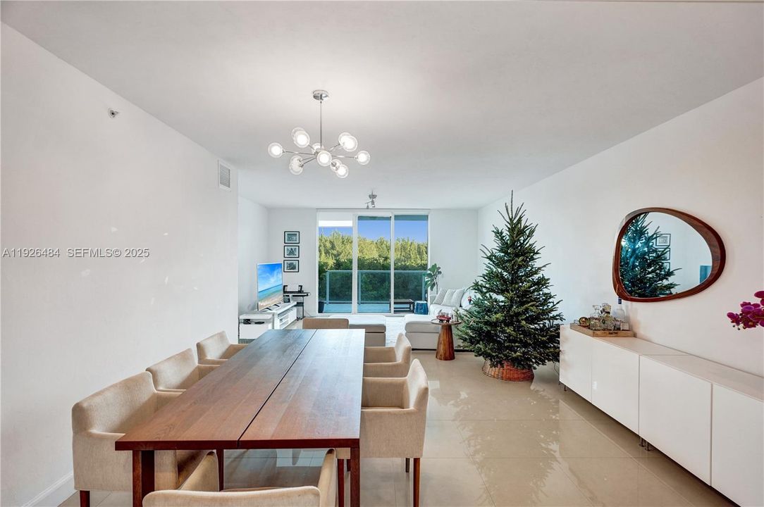 待售: $450,000 (3 贝兹, 3 浴室, 2048 平方英尺)