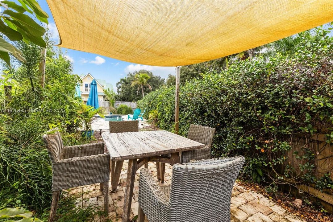 待售: $1,250,000 (6 贝兹, 4 浴室, 3261 平方英尺)