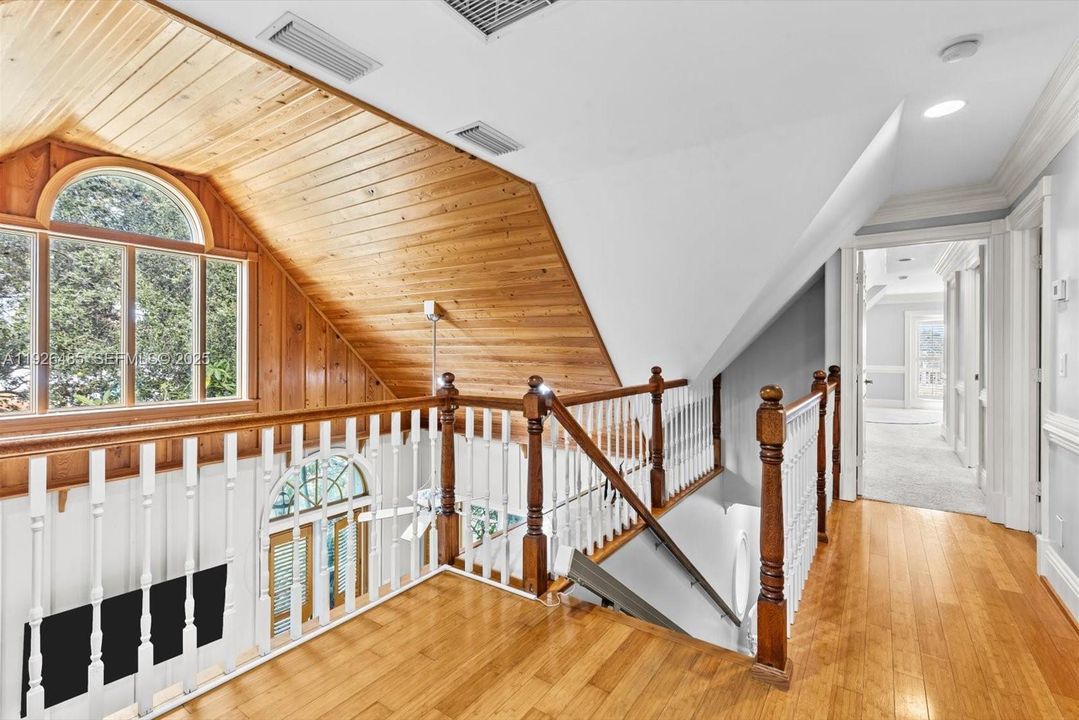 待售: $1,250,000 (6 贝兹, 4 浴室, 3261 平方英尺)