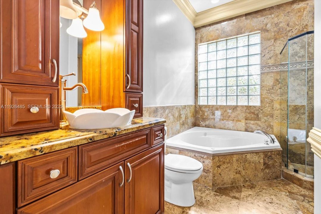 待售: $1,250,000 (6 贝兹, 4 浴室, 3261 平方英尺)