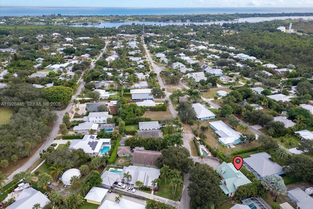 待售: $1,250,000 (6 贝兹, 4 浴室, 3261 平方英尺)