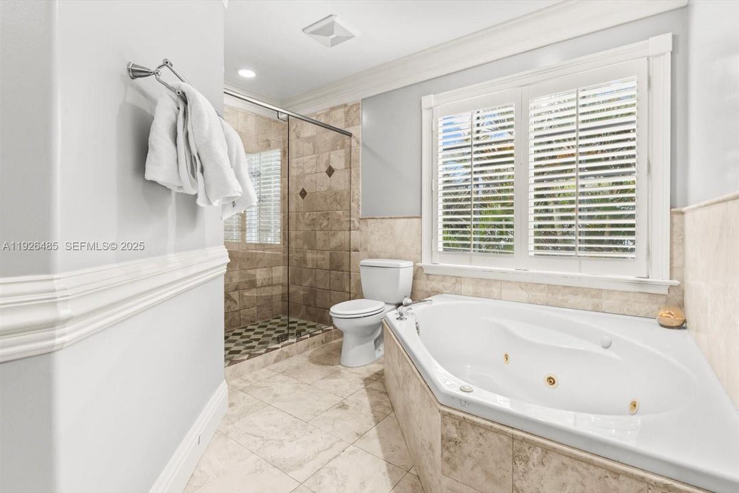 待售: $1,250,000 (6 贝兹, 4 浴室, 3261 平方英尺)