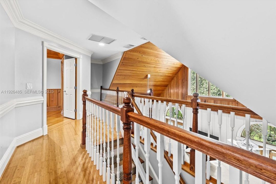 待售: $1,250,000 (6 贝兹, 4 浴室, 3261 平方英尺)