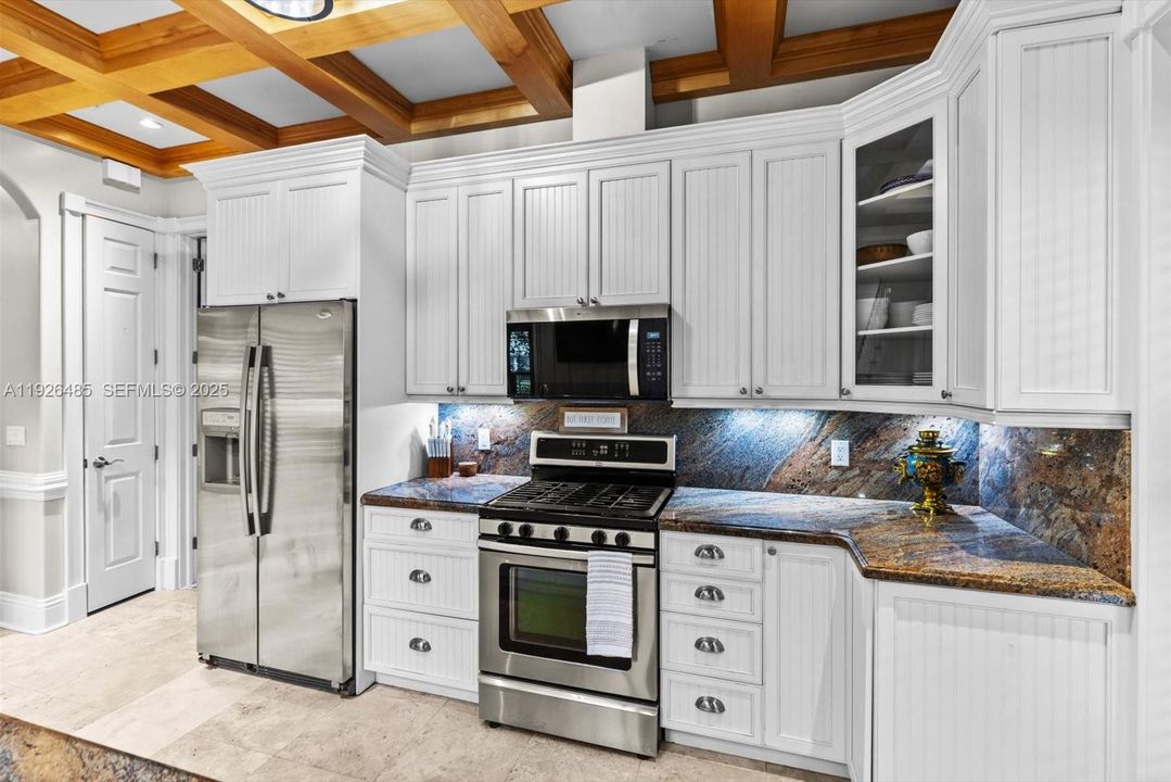 待售: $1,250,000 (6 贝兹, 4 浴室, 3261 平方英尺)