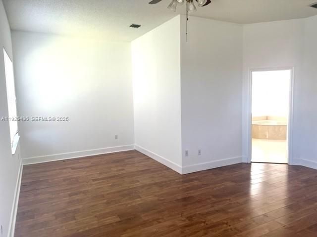 出租: $3,995 (4 贝兹, 3 浴室, 2740 平方英尺)