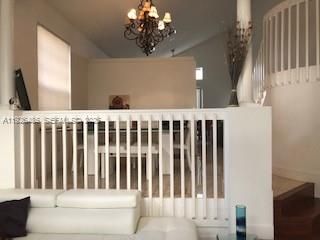 出租: $3,995 (4 贝兹, 3 浴室, 2740 平方英尺)