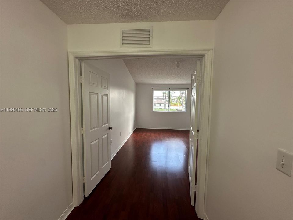 En Renta: $2,300 (3 camas, 2 baños, 1452 Pies cuadrados)