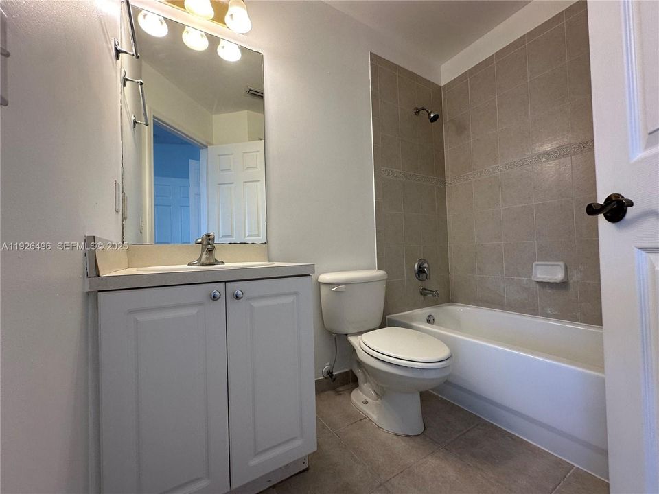 En Renta: $2,300 (3 camas, 2 baños, 1452 Pies cuadrados)