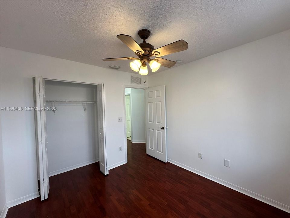 En Renta: $2,300 (3 camas, 2 baños, 1452 Pies cuadrados)