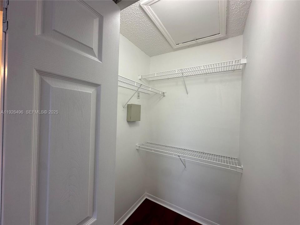 En Renta: $2,300 (3 camas, 2 baños, 1452 Pies cuadrados)