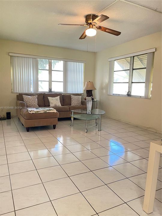 En Venta: $73,000 (1 camas, 1 baños, 730 Pies cuadrados)