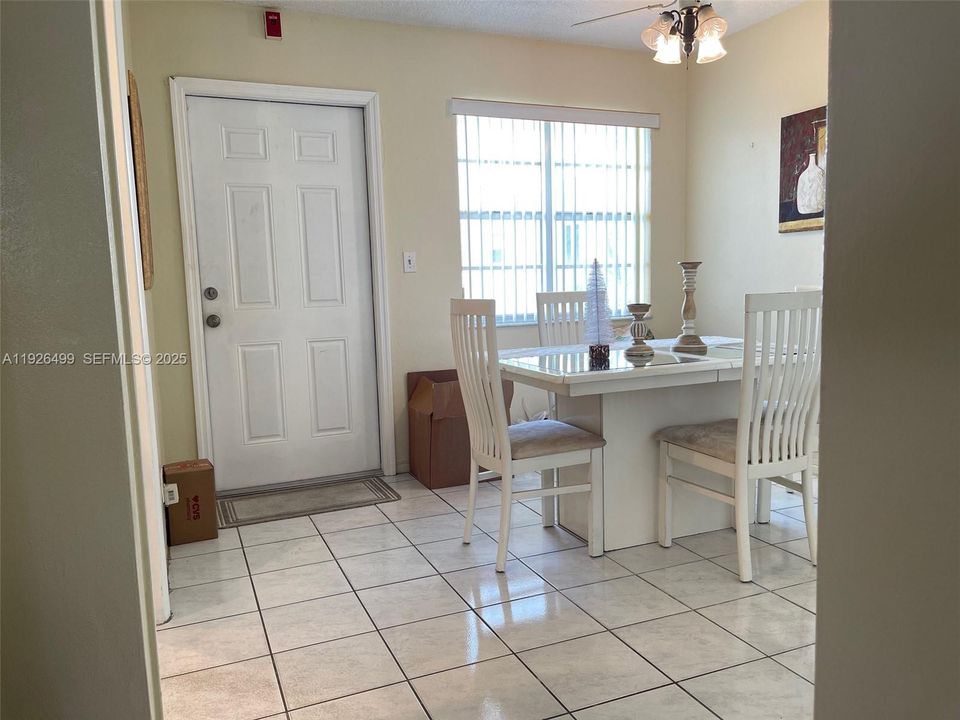 En Venta: $73,000 (1 camas, 1 baños, 730 Pies cuadrados)