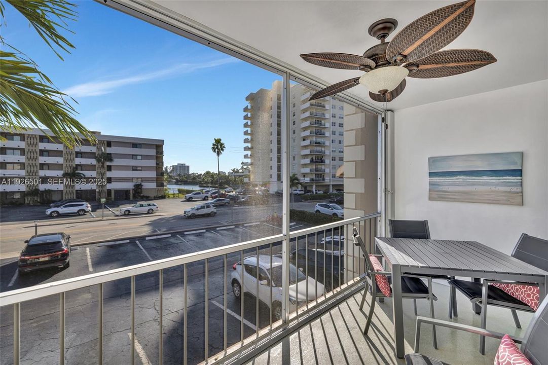 待售: $207,500 (1 贝兹, 1 浴室, 770 平方英尺)